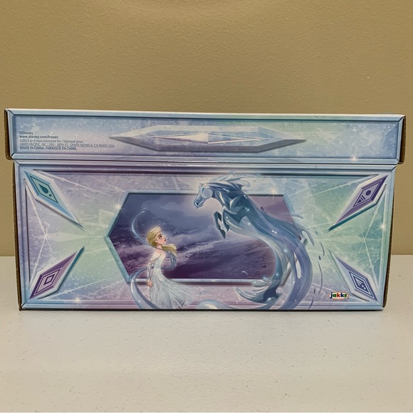 Frozen Elsa’s Journey Dress-Up Trunk Set-Fits Sizes 4-6X NWT - Picture 4 of 15